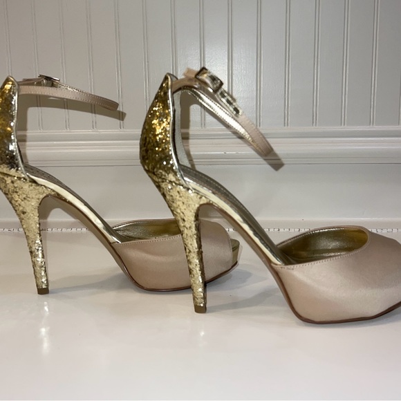 Guess Heels - Picture 5 of 10